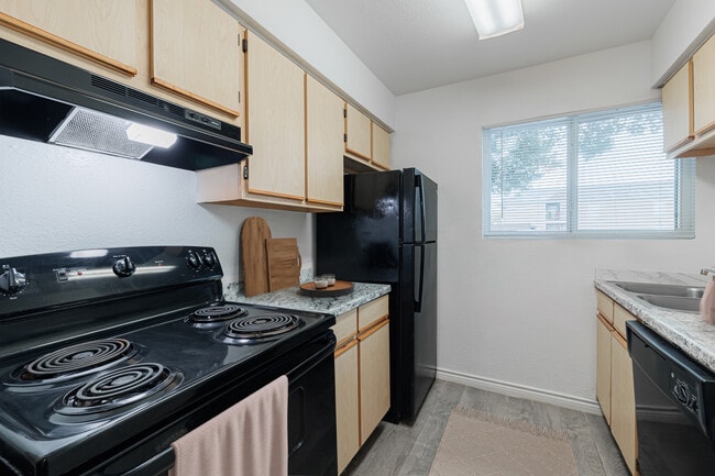 Sausalito in Houston, TX - Building Photo - Building Photo