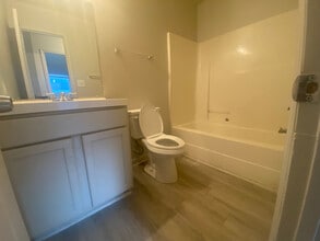 Room in Duplex on Beck St in Greensboro, NC - Building Photo - Building Photo