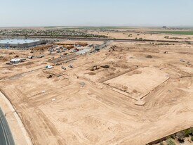Saddleback Village at Stonegate in Maricopa, AZ - Building Photo