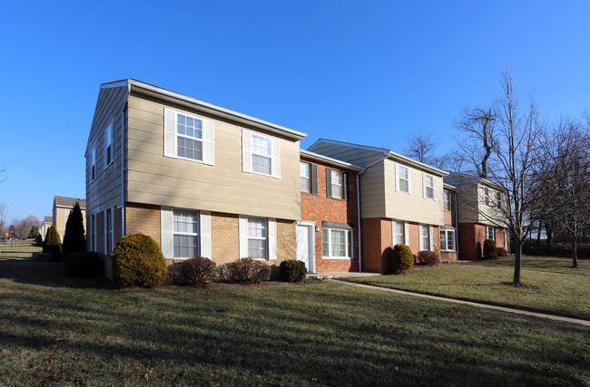 Colonial Manor Townhomes