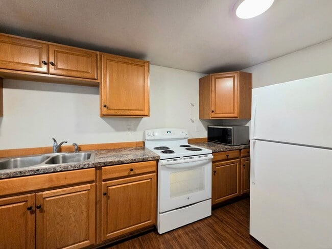 1121 Monitor Ave in Wenatchee, WA - Building Photo - Building Photo