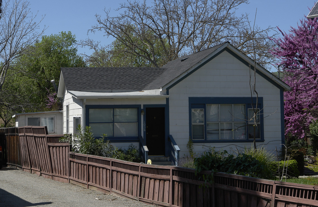 1038 Division St in Pleasanton, CA - Building Photo