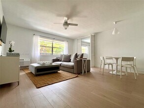 195 Sunrise Dr in Key Biscayne, FL - Building Photo - Building Photo