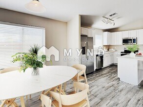 4231 S 77th Ave in Phoenix, AZ - Building Photo - Building Photo