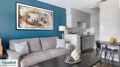 6000 Randolph Blvd in San Antonio, TX - Building Photo - Building Photo