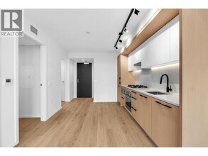 2729 Kingsway in Vancouver, BC - Building Photo - Building Photo