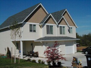 3815 NW Fletcher Ct in Camas, WA - Building Photo - Building Photo