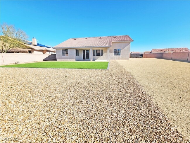 property at 6660 Stubblefield Dr