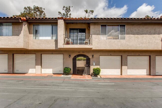 1130 Grape St in San Marcos, CA - Building Photo - Building Photo