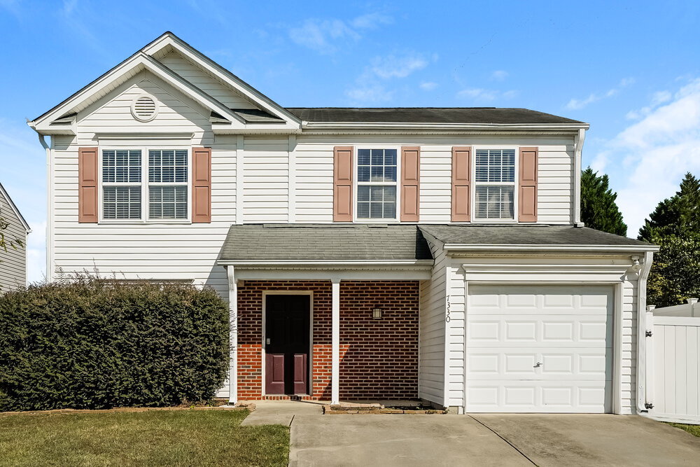 7330 Great Laurel Dr in Raleigh, NC - Building Photo