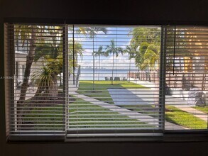 1750 S Treasure Dr in North Bay Village, FL - Building Photo - Building Photo