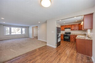 3582 Upper Mountain Rd in Sanborn, NY - Building Photo