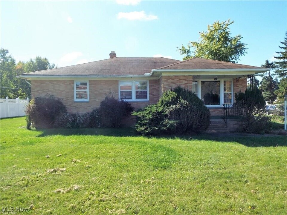 23308 Emery Rd in Warrensville Heights, OH - Building Photo