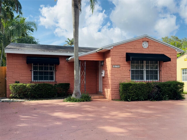 3172 McDonald St in Miami, FL - Building Photo - Building Photo