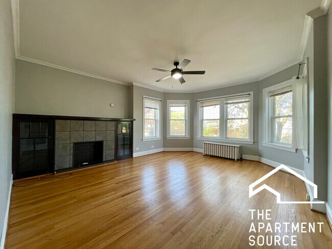 property at 3540 N Lowell Ave