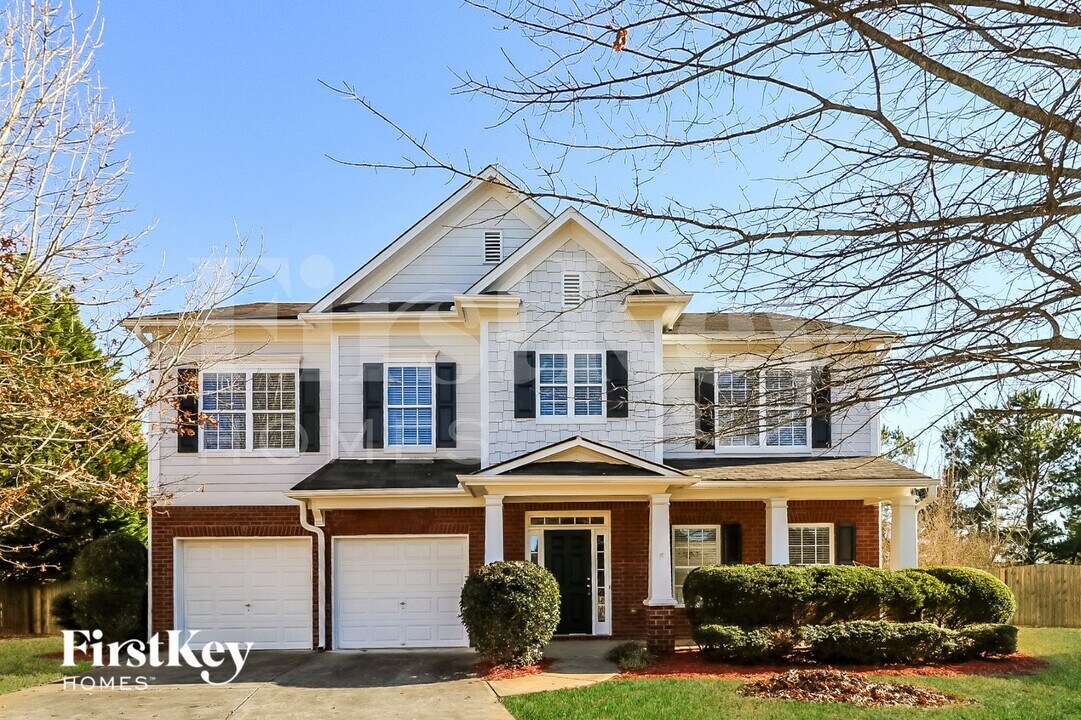 204 Birch Hill Ct in Canton, GA - Foto de edificio