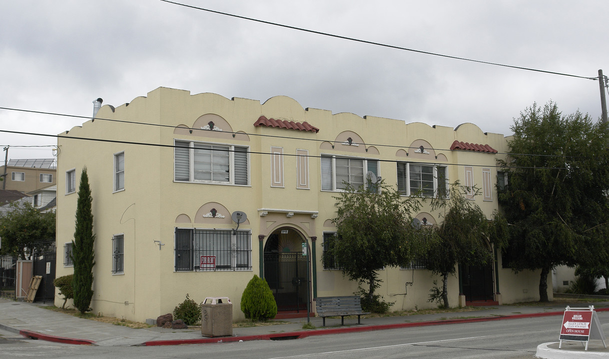 1801 14th Ave in Oakland, CA - Building Photo