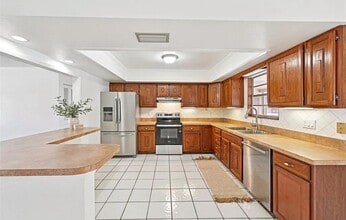 1550 Dorchester St in Port Charlotte, FL - Foto de edificio - Building Photo