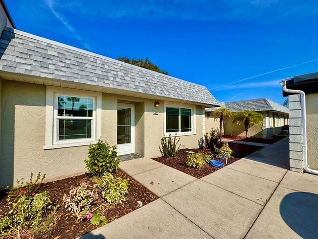 3422 Trophy Blvd in New Port Richey, FL - Building Photo - Building Photo