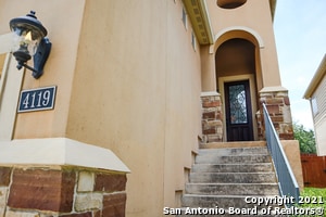 4119 Woodbridge Way in San Antonio, TX - Building Photo - Building Photo