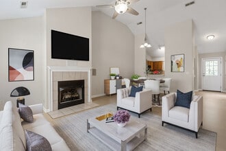 8819 Percy Way in Knoxville, TN - Foto de edificio - Building Photo