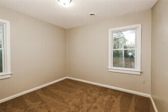 1944 Washington Rd in East Point, GA - Building Photo - Building Photo