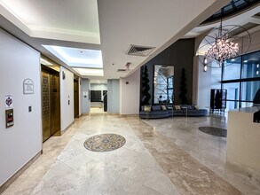 255 Evernia St in West Palm Beach, FL - Building Photo - Building Photo