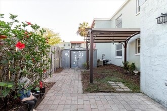 14419 Americana Cir in Tampa, FL - Building Photo - Building Photo