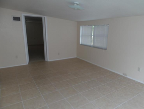 1323 Waikiki Way in Tampa, FL - Building Photo - Building Photo