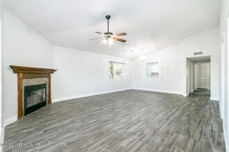 464 14th Ave S in Jacksonville Beach, FL - Building Photo - Building Photo