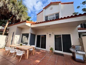 10944 SW 75th Terrace in Miami, FL - Building Photo - Building Photo