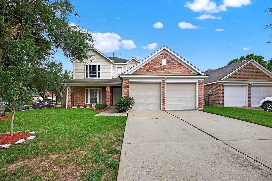 20618 Rustic Hearth Ct in Richmond, TX - Building Photo