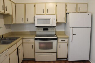 1620 Espanola Ave in Holly Hill, FL - Building Photo - Building Photo