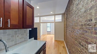 BEDFORD AVENUE / No fee 1-Bed 1-Bath in Pr in Brooklyn, NY - Building Photo - Building Photo
