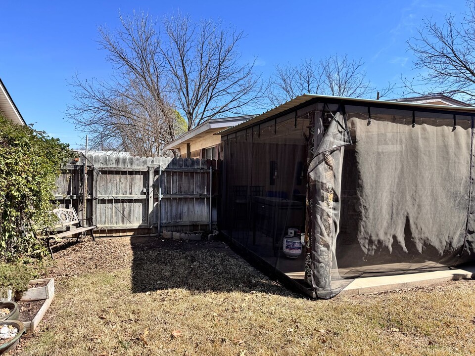 2411 13th St in Brownwood, TX - Building Photo