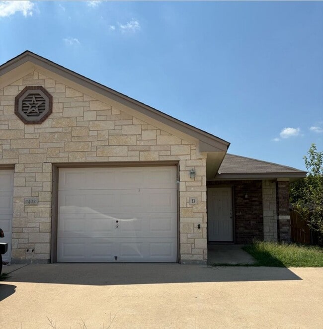 property at 1402 Powder River Dr