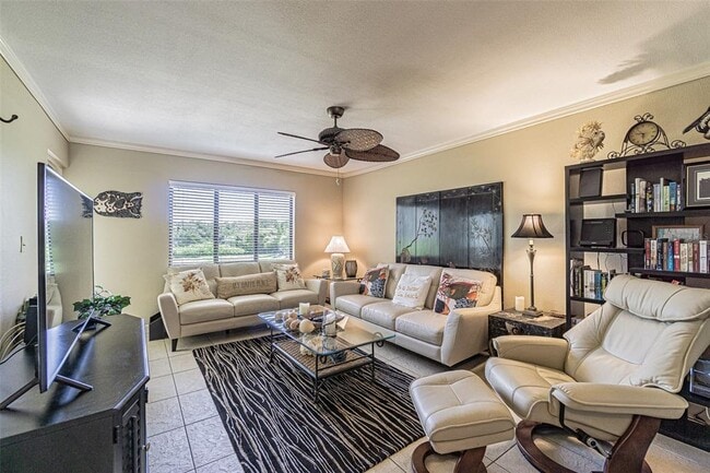 1515 Pinellas Bayway S in St. Petersburg, FL - Building Photo - Building Photo