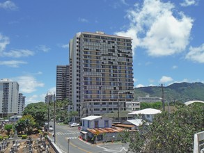 Rainbow Place in Honolulu, HI - Building Photo - Building Photo