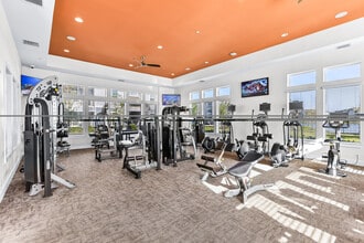 Academy Park Apartments in Kissimmee, FL - Foto de edificio - Building Photo