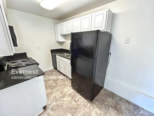 property at 3516 E Richmond Rd