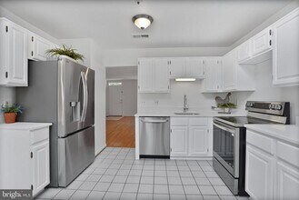 4223 N Carlin Springs Rd in Arlington, VA - Building Photo - Building Photo