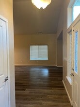 310 Live Oak Loop in Central Point, OR - Building Photo - Building Photo