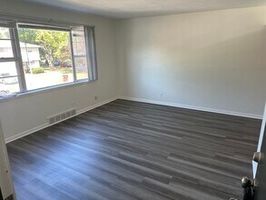 2908 N Rockwood Dr in Peoria, IL - Building Photo - Building Photo