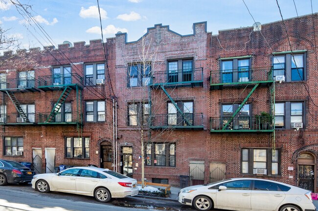 54 Saint Nicholas Ave in Brooklyn, NY - Foto de edificio - Building Photo