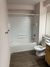 10240 BG Town Centre Village in Lakewood, WA - Building Photo - Interior Photo
