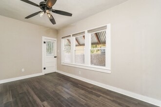 823 W Euclid Ave in San Antonio, TX - Building Photo - Building Photo