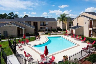 424 S Bender Ave in Humble, TX - Building Photo - Building Photo