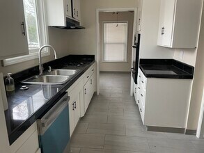 17221 Kittridge St in Van Nuys, CA - Building Photo - Building Photo