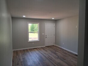 209 Ryan Dr, Unit A in Lawrenceburg, TN - Building Photo - Building Photo