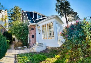 1422 Markley St in Norristown, PA - Building Photo